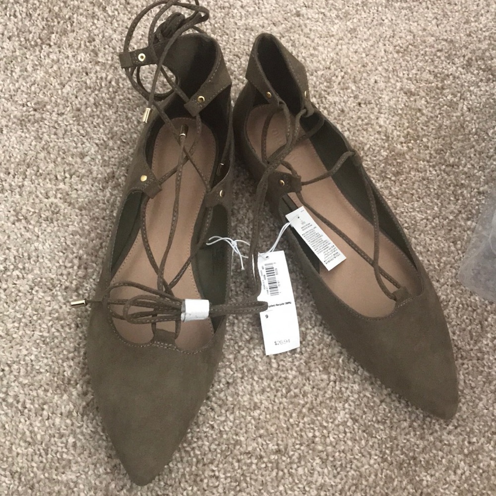 NWT Old Navy Olive Green strappy pointy toe flats